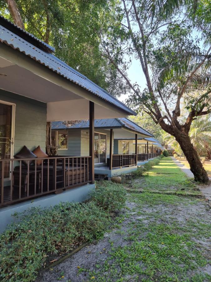 Phayam Cottage Resort Koh Phayam Bilik gambar